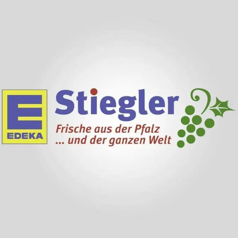 Logo von Stiegler mit dem Edeka-Symbol und Traubenmotiv in verschiedenen Farben.